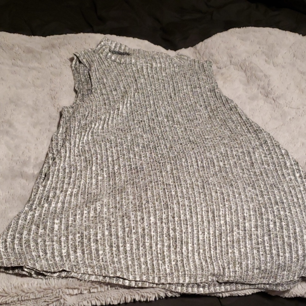 Grey knit tank top, super stretchy and comfy!